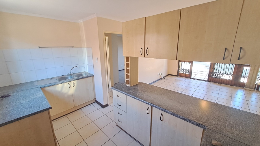 2 Bedroom Property for Sale in Langenhovenpark Free State